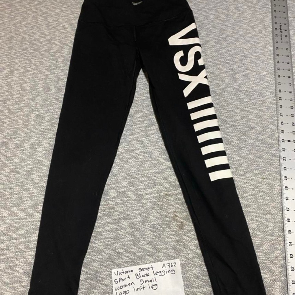 Victoria's Secret VSX Sport black leggings size S. SKU-A762